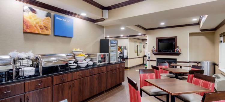 希尔斯维尔I-77舒适套房酒店(Comfort Inn & Suites Hillsville I-77)图片