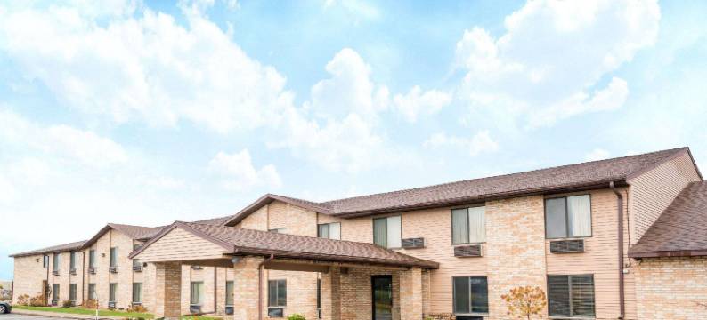 黑河瀑布戴斯酒店(Days Inn by Wyndham Black River Falls I-94 on Atv Trail)图片