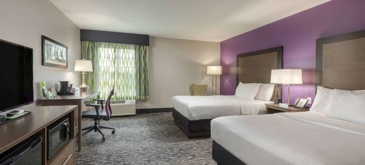 温德姆旗下拉昆塔温德姆酒店套房-维塞利亚/红杉树门户(La Quinta Inn & Suites by Wyndham Visalia/Sequoia Gateway)图片