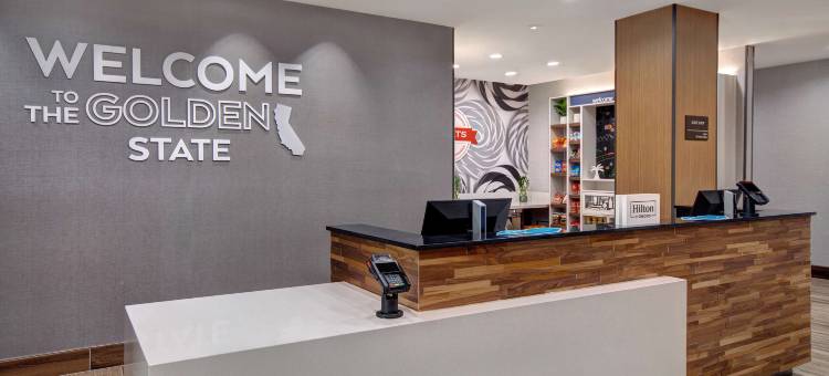 安大略市拉丘库卡蒙卡欢朋套房酒店(Hampton Inn & Suites Ontario Rancho Cucamonga)图片