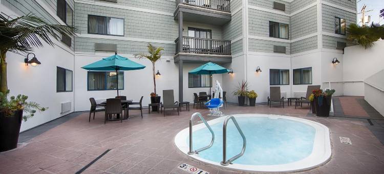 贝斯特韦斯特优质全套房酒店(Best Western Plus All Suites Inn)图片