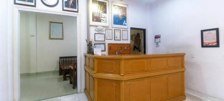 红多兹Plus 酒店-近WTC巴塘哈利商场(RedDoorz Plus Near WTC Batanghari Mall)图片