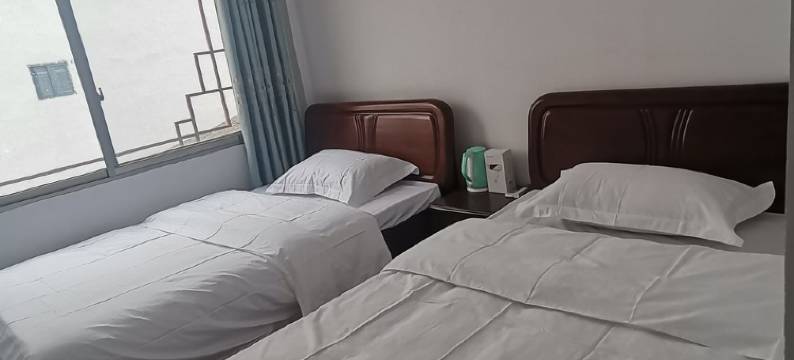 骑迹古镇公寓(东方街分店)图片