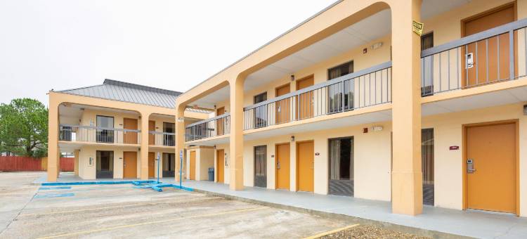 OYO 巴吞鲁日中城酒店(Motel 6 Baton Rouge, la - East - I-12)图片