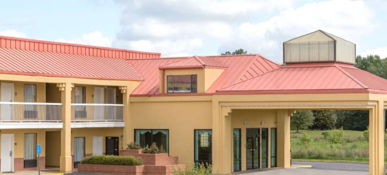 麦迪逊-里奇兰地区温德姆速8酒店(Super 8 by Wyndham Madison/Ridgeland Area)图片