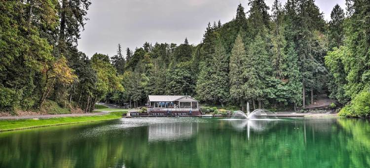 Luxurious Waterfront Retreat w/ Private Pond!图片