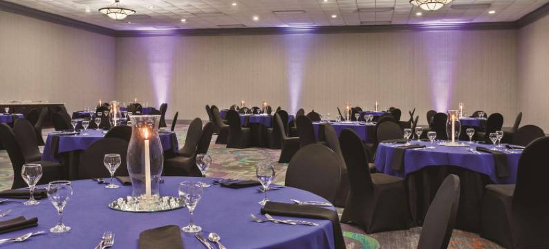 沃斯堡北化石溪丽笙酒店(Radisson Hotel Fort Worth North-Fossil Creek)图片