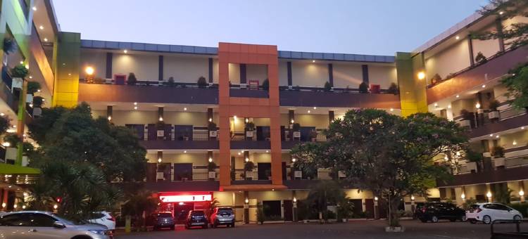 新梅尔德卡帕蒂酒店(Hotel New Merdeka Pati)图片