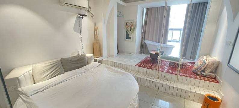 钟楼恋家公寓(竹笆市分店)图片