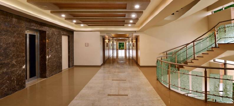 萨罗瓦尔珀尔提科酒店(Sarovar Portico Sasangir)图片