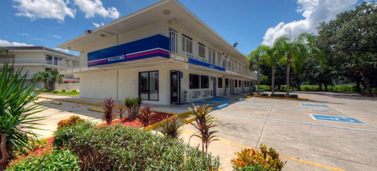 布雷登顿6号汽车旅馆(Motel 6 Bradenton, FL)图片