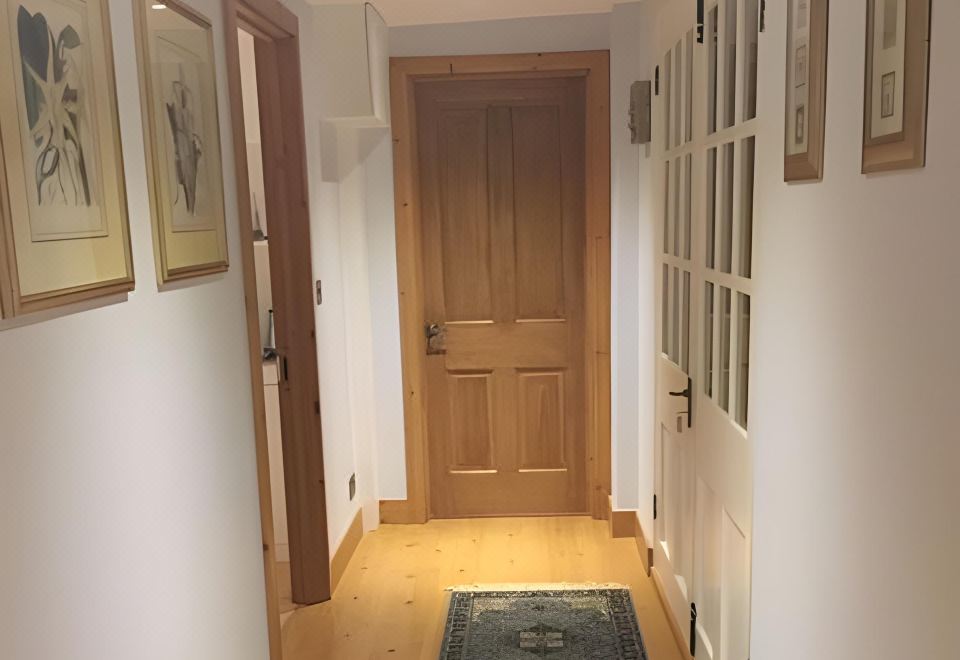 8 Owls B&B Hotel Overview