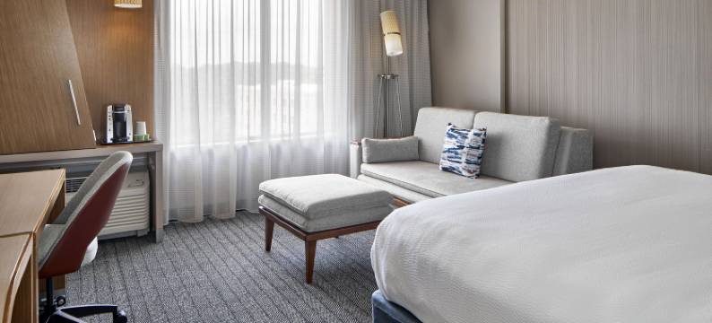 亚特兰大东北德卢斯舒格洛夫万豪万怡酒店(Courtyard Atlanta NE/Duluth Sugarloaf)图片