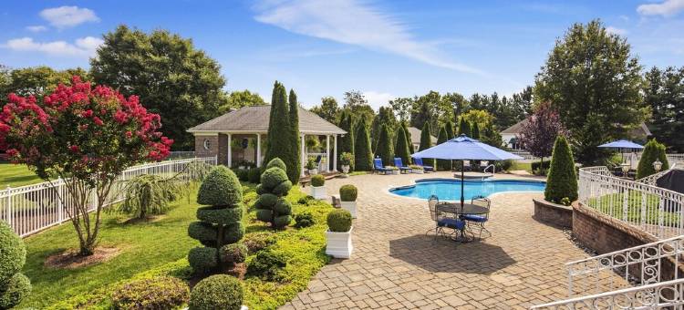 Luxurious 4Br, Private Pool, Heated Spa-Open Year-Round, Near Downtown!图片