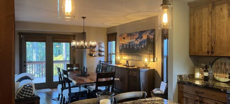 Beautiful Home on Home Again Trail 3BR ski in-out. 5 star home, 5 star location图片