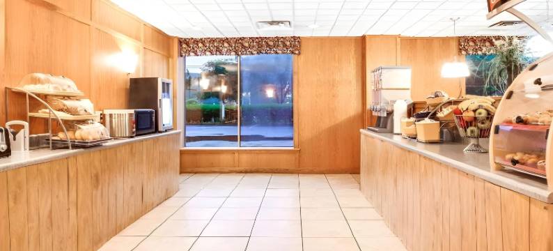 手指湖旅馆及套房(Finger Lakes Inn & Suites)图片