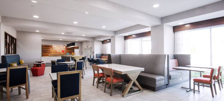 希尔顿汉普顿酒店格林湾体育场(Hampton Inn by Hilton Green Bay Stadium)图片