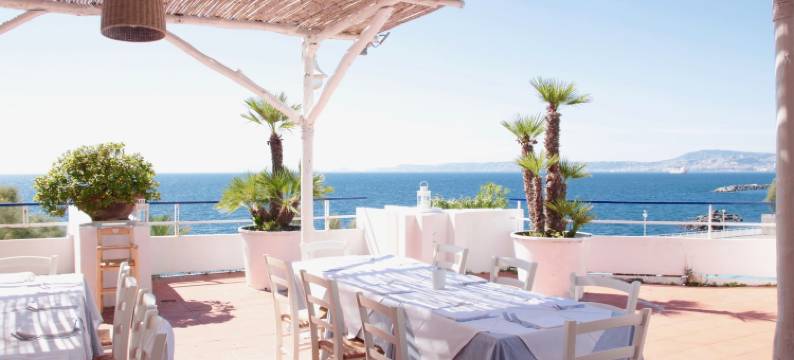 朋塔昆特罗文缇酒店(Puntaquattroventi)图片