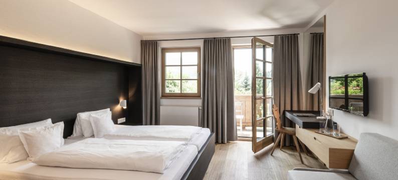 施特拉瑟维特酒店(Strasserwirt - Ansitz zu Tirol)图片