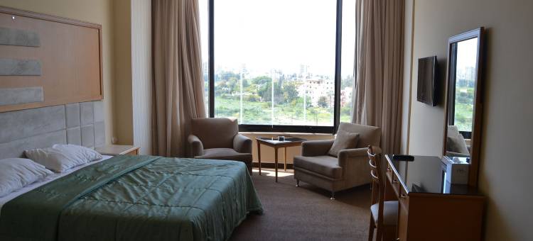 白金酒店(Platinum Hotel)图片