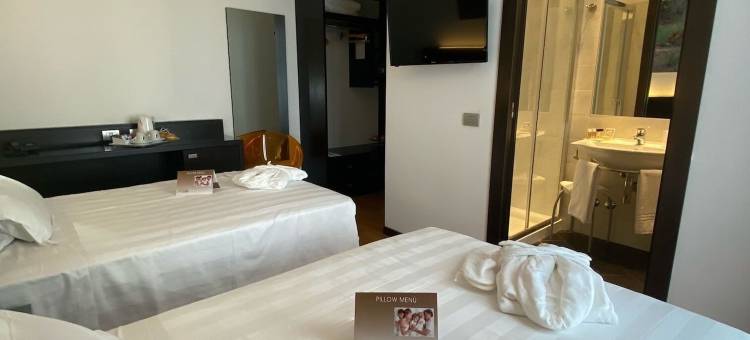 卡德国际酒店(Card International Hotel)图片