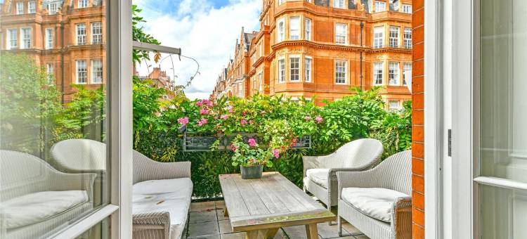 伦敦的梅菲尔矩形(The Mayfair Rectory)图片