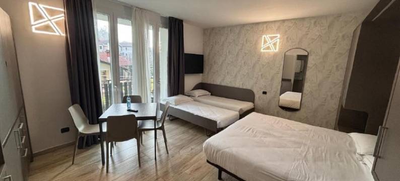 必思瓦雷泽酒店(Bis Hotel Varese)图片