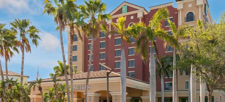 迈尔斯堡-FL希尔顿安泊酒店(Embassy Suites by Hilton Fort Myers Estero)图片