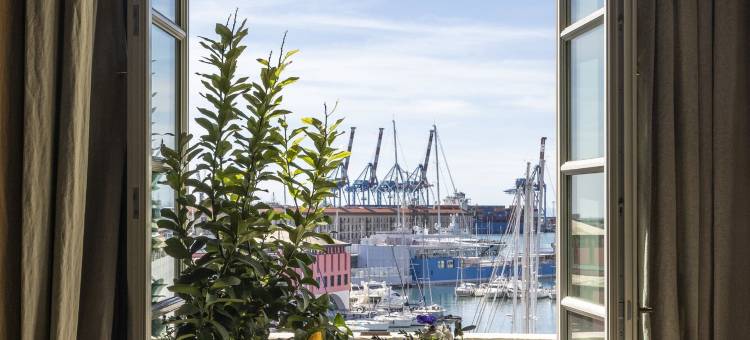 杜拉佐宫套房(Hotel Palazzo Durazzo Suites)图片