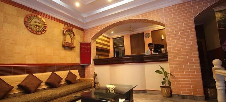 阿南德宫酒店(Anand Palace Hotel)图片