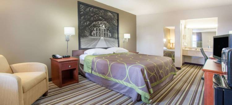 门罗西速8酒店(Super 8 by Wyndham Monroe West)图片