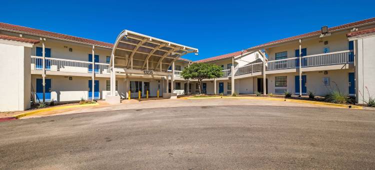 法默斯布兰奇6号汽车旅馆(Motel 6 Dallas, TX - Farmers Branch)图片