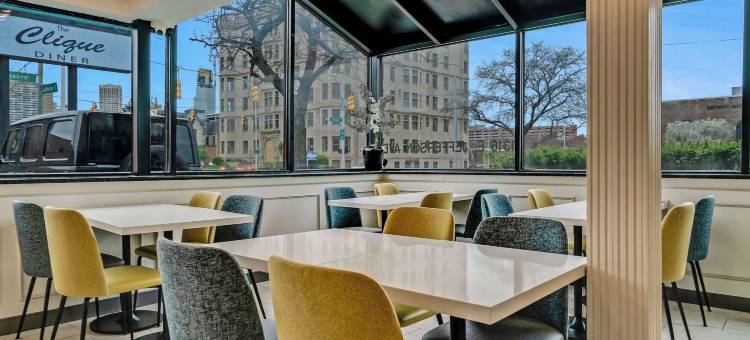 底特律市中心凯艺酒店(Quality Inn Detroit Downtown)图片