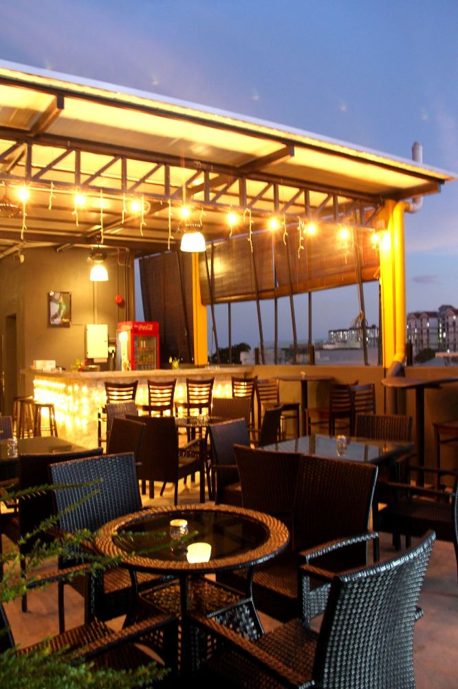 B Street Hotel Over view