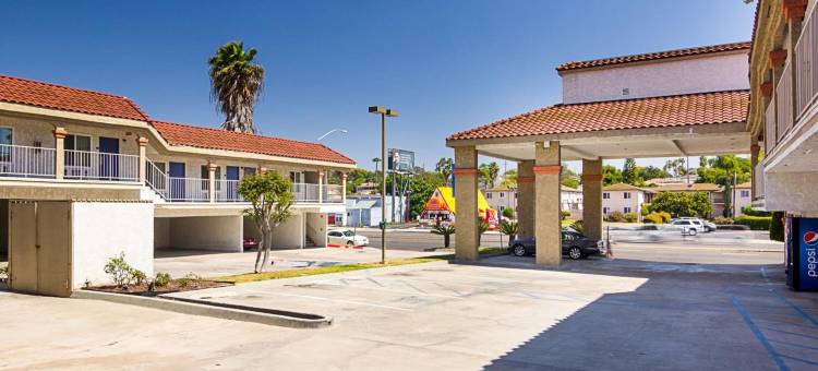 CA拉梅萨6号汽车旅馆(Motel 6 la Mesa, CA)图片