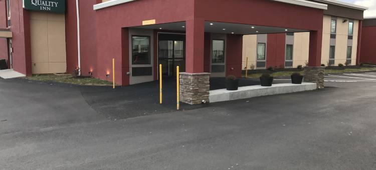 皮姆利科赛马场附近凯艺酒店(Quality Inn Near Pimlico Racetrack)图片