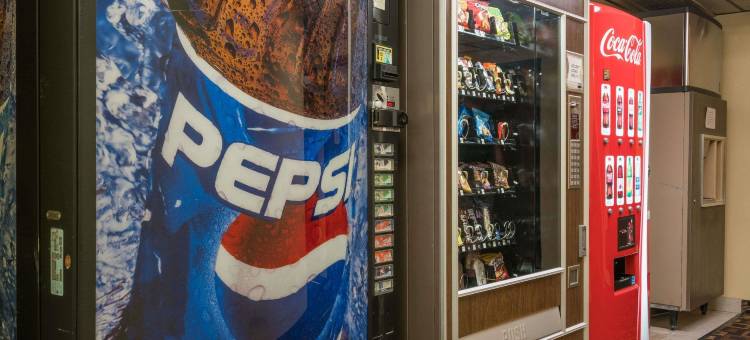 奥瓦通纳速8酒店(Super 8 by Wyndham Owatonna)图片