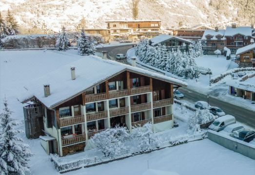 La Maison Hôtel les Peupliers Hotel Overview