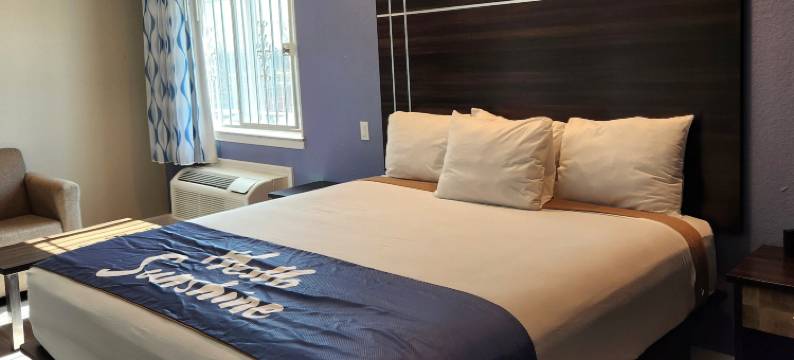 拉波特温德姆戴斯套房酒店(Days Inn & Suites by Wyndham la Porte)图片