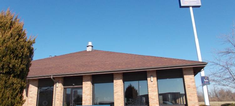 威尔明顿罗亚尔顿套房酒店(Royalton Inn and Suites, Wilmington,Ohio)图片