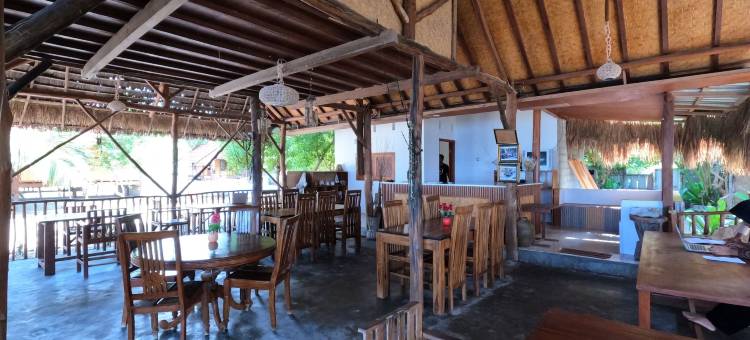 玛丽安莫约平房和餐厅(Maryan Moyo Bungalows & Resto)图片