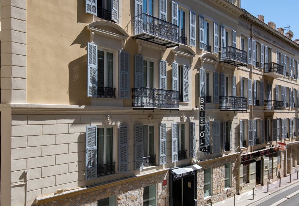 Bristol Nice Hotel Overview