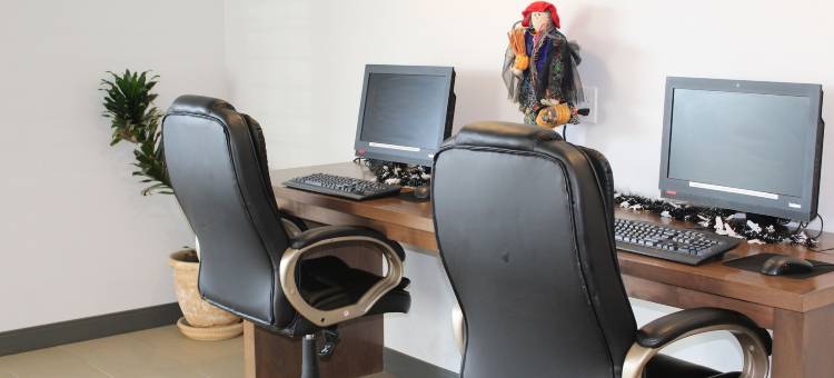 安大略红狮酒店(Red Lion Inn & Suites Ontario)图片