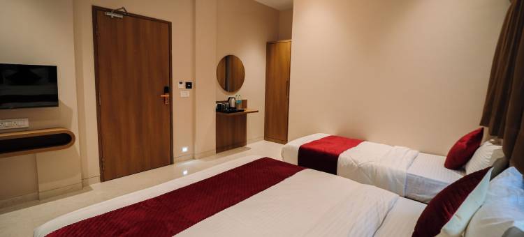 FabHotel Prime Ascent Star Inn图片