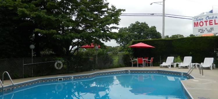 双橡园汽车旅馆(Twin Oaks Motel)图片