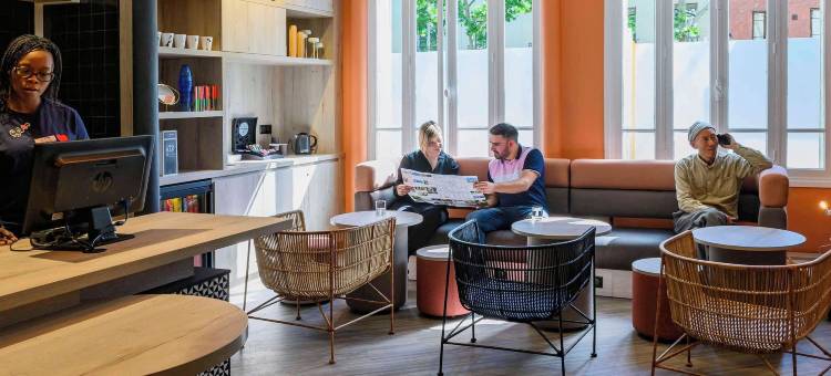 巴黎15区蒙帕纳斯大厦宜必思酒店(Ibis Paris Tour Montparnasse 15EME)图片