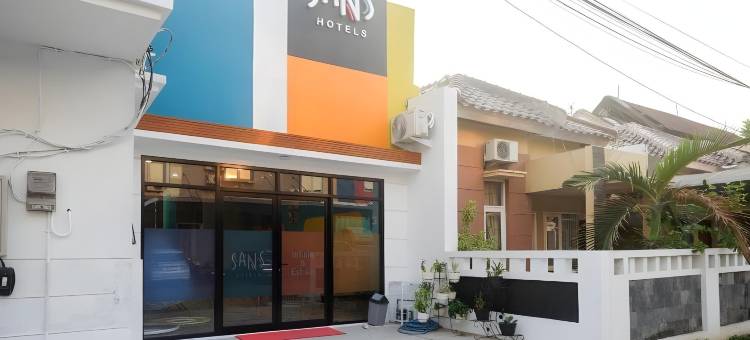 红多兹酒店-三宝垄城市公园梅多霍(RedDoorz @ City Park Medoho Semarang)图片