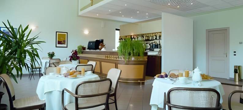 塞拉瓦莱高尔夫酒店(Serravalle Golf Hotel)图片