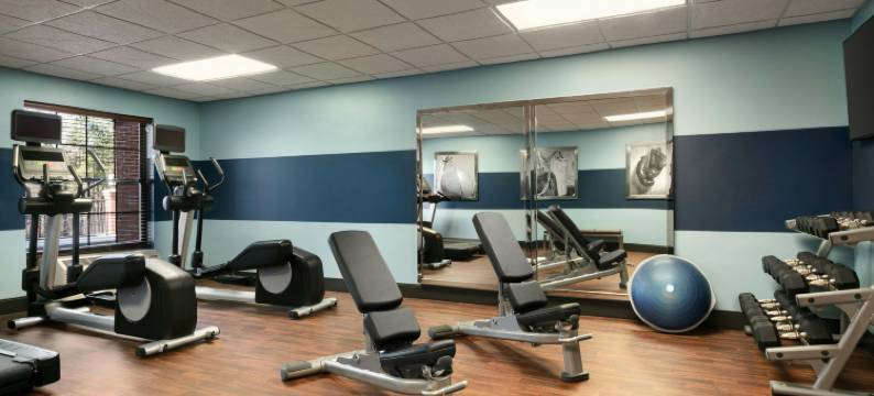 罗利竞技场福朋喜来登酒店(Four Points by Sheraton Raleigh Arena)图片