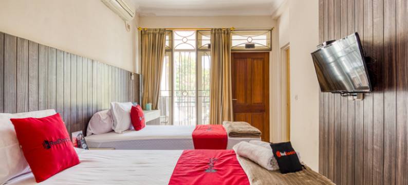 红多兹酒店-近泗水UNTAG(RedDoorz Near Untag Surabaya)图片